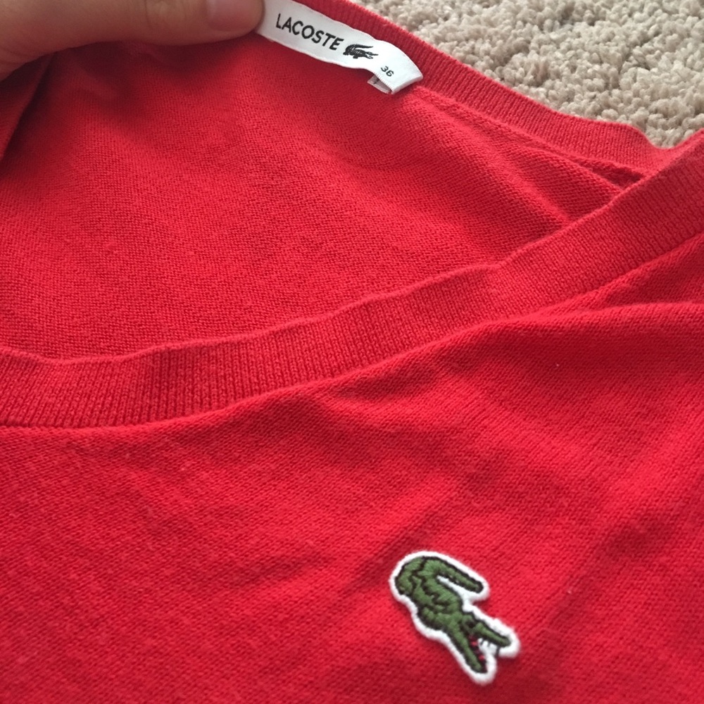 V-neck Lacoste sweatshirt🌺